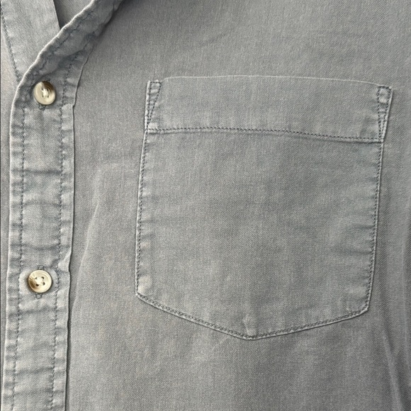 Banana Republic Men’s Blue Button Down Shirt - Picture 3 of 5